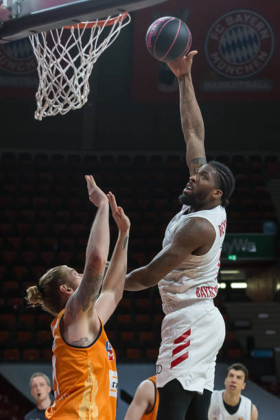 的表现展现 的表现展现